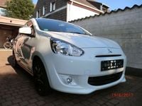 Gebraucht Mitsubishi Space Star Diamant Edition 80 PS (58 kW) 2016 Weiß Kleinwagen