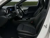Gebraucht Mercedes A200 AMG line 163 PS (119 kW) 2022 Weiß Limousine