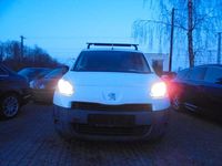 Gebraucht Peugeot Partner Avantage 90 PS (66 kW) 2014 Weiß Van / Kleinbus