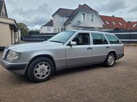 Gebraucht Mercedes 200 101 PS (74 kW) 1992 Grau Limousine