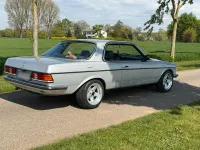 Gebraucht Mercedes 230 136 PS (100 kW) 1984 Silber Coupé