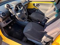 Gebraucht Peugeot 107 68 PS (50 kW) 2005 Gelb Kleinwagen