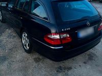 Gebraucht Mercedes E270 Avantgarde 177 PS (130 kW) 2005 Blau Kombi