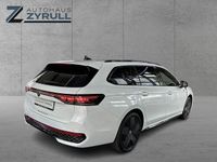 Gebraucht VW Passat R-line 150 PS (110 kW) 2024 Weiß Kombi