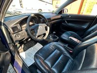 Gebraucht VW Passat Highline 150 PS (110 kW) 2000 Blau Kombi