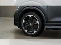 Neu Audi Q2 S-Line 150 PS (110 kW) 2025 Grau SUV