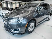 Gebraucht Chrysler Pacifica Touring 291 PS (214 kW) 2018 Grau Kombi