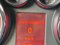 Używany Opel Astra Design Edition 120 KM (88 kW) 2011 Srebrny Sedan/Limuzyna