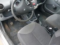 Gebraucht Peugeot 107 68 PS (50 kW) 2005 Silber Kleinwagen