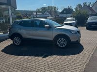 Gebraucht Nissan Qashqai Acenta 131 PS (96 kW) 2014 Silber SUV
