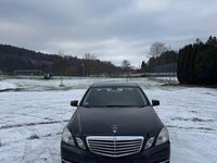 Gebraucht Mercedes E250 Elegance 204 PS (150 kW) 2012 Schwarz Limousine