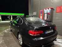 Gebraucht BMW 325 218 PS (160 kW) 2007 Schwarz Coupé