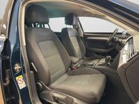 Gebraucht VW Passat Business 150 PS (110 kW) 2019 Aquamarinblau metallic (metallic) Kombi