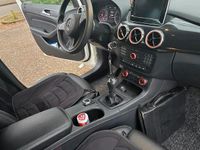 Gebraucht Mercedes 200 136 PS (100 kW) 2016 Weiß Limousine