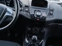 Gebraucht Ford Fiesta 95 PS (69 kW) 2014 Weiß Kleinwagen
