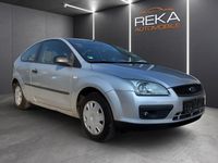 Gebraucht Ford Focus Trend 101 PS (74 kW) 2005 Silber Coupé