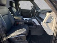 Gebraucht Land Rover Defender 353 PS (259 kW) 2026 Santorini black SUV
