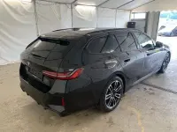 Gebraucht BMW 540 M Sport 303 PS (222 kW) 2025 Black sapphire metallic Kombi