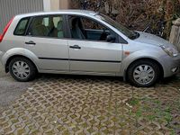 Gebraucht Ford Fiesta 65 PS (47 kW) 2002 Grau Kleinwagen
