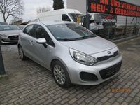 Gebraucht Kia Rio Edition 7 86 PS (63 kW) 2013 Silber Limousine