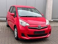 Gebraucht Toyota Verso-S Cool 99 PS (72 kW) 2013 Rot Van / Kleinbus