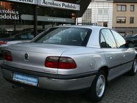 Gebraucht Opel Omega 116 PS (85 kW) 1996 Silber Limousine