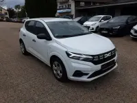 Gebraucht Dacia Sandero Essentiel 67 PS (49 kW) 2025 Weiß Limousine