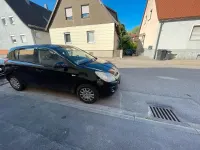 Gebraucht Hyundai i20 77 PS (56 kW) 2010 Schwarz Kleinwagen