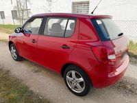 Gebraucht Skoda Fabia 60 PS (44 kW) 2009 Rot Kleinwagen