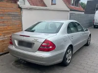 Gebraucht Mercedes E220 150 PS (110 kW) 2003 Limousine