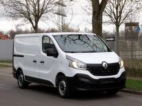 Gebraucht Renault Trafic Komfort 95 PS (69 kW) 2017 Weiß Van / Kleinbus