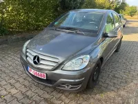 Gebraucht Mercedes B180 Sport 109 PS (80 kW) 2011 Grau Kleinwagen