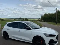 Gebraucht Ford Focus ST 280 PS (205 kW) 2024 Weiß Limousine