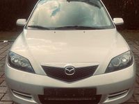 Usado Mazda 2 Impuls 75 HP (55 kW) 2008 Cinzento Citadino
