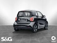 Gebraucht Smart ForTwo Coupé 60 kW (82 PS) 2023 Schwarz Kleinwagen
