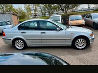 Second-hand BMW 318 143 CP (105 kW) 2004 Argintiu Berlinǎ
