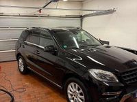 Gebraucht Mercedes ML250 204 PS (150 kW) 2015 Schwarz SUV