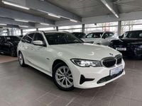 Gebraucht BMW 330 Advantage 184 PS (135 kW) 2022 Weiß Kombi