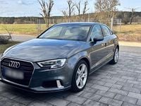 Gebraucht Audi A3 Sport 116 PS (85 kW) 2018 Grau Limousine