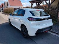 Gebraucht Peugeot 208 75 PS (55 kW) 2023 Weiß Kleinwagen