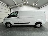 Gebraucht Ford 300 S 131 PS (96 kW) 2023 Frostweiss/frozenwhite (pn3gz0) Van