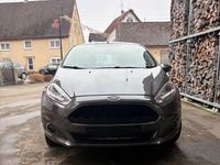 Gebraucht Ford Fiesta Trend 80 PS (58 kW) 2016 Grau Kleinwagen
