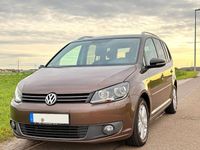 Gebraucht VW Touran Match 105 PS (77 kW) 2012 Braun Van / Kleinbus