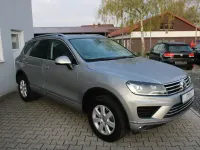 Gebraucht VW Touareg 262 PS (192 kW) 2015 Silber SUV