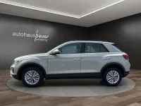 Gebraucht VW T-Roc Life 116 PS (85 kW) 2025 Ascotgrau SUV