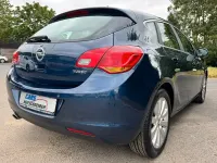 Gebraucht Opel Astra Cosmo 179 PS (131 kW) 2010 Blau Limousine