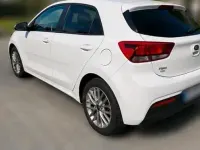 Gebraucht Kia Rio DREAM-TEAM Edition 84 PS (61 kW) 2018 Weiß Limousine