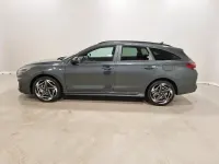 Neu Hyundai i30 N Line 140 PS (102 kW) 2025 Cypress green met. Kombi