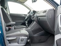 Gebraucht VW Tiguan Elegance 150 PS (110 kW) 2023 Blau / nightshade blue (metallic) SUV