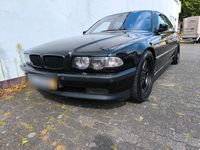 Gebraucht BMW 735 238 PS (175 kW) 2000 Schwarz Limousine